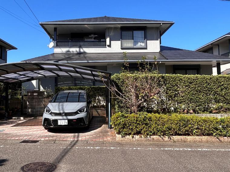 Bright 4LDK Home with a Garden-Sized Lot in Hanayamate Nishi, Miyazaki